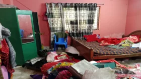 কুমিল্লায় প্রবাসীর বাড়িতে ডাকাতি, আহত ৩