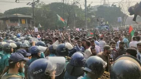 পুলিশের বাধায় আটকে গেল পদযাত্রা, ৬ প্রতিনিধি যাচ্ছেন ভারতীয় হাইকমিশনে