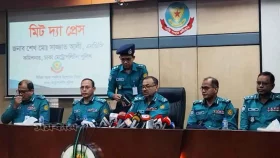 পুলিশের অপেশাদার আচরণের জন্য ক্ষমা চাইলেন ডিএমপি কমিশনার