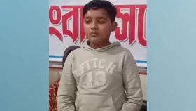 মারধরের পর কবর খুড়ে জীবন্ত পুঁতে স্কুলছাত্রকে হত্যাচেষ্টা