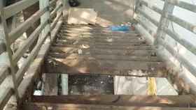 সাবধান, পরীবাগের এই ফুটওভার ব্রিজে উঠবেন না!