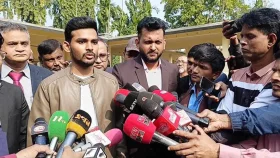 ভারতের সঙ্গে নতজানু পররাষ্ট্রনীতি থেকে সরে এসেছে সরকার