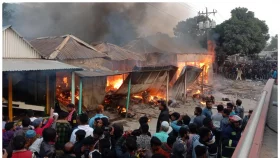আরিচা ঘাটে ১০ দোকান আগুনে পুড়ে ছাই&nbsp;
