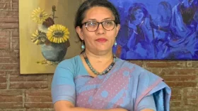 জনগণের রাস্তা আটকানোর আপনারা কেউ না: ঢাবি শিক্ষক সামিনা লুৎফা