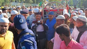হাতকড়া নিয়েই মাকে শেষ বিদায় দিলেন যুবলীগ নেতা