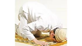 নামাজে একাগ্রতায় প্রশান্তি মেলে