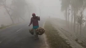 শীতে কাঁপছে পঞ্চগড়, জনজীবন বিপর্যস্ত