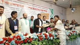 দেশের মানুষ শেখ হাসিনা ও দোসরদের স্বপ্ন পূরণ হতে দেবে না: হাসনাত