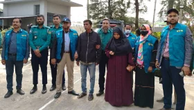 বরিশাল পাসপোর্ট অফিসে দুদকের অভিযান, আটক ২