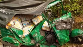 কক্সবাজারে ট্রাক-অটোরিকশা মুখোমুখি সংঘর্ষে নিহত ৪