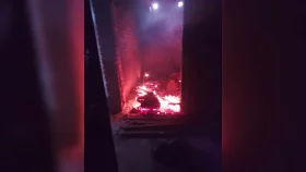 আ. লীগ নেতাকর্মীর ৩৫ বাড়িতে আগুন, নেভাতে ফায়ার সার্ভিসকে বাধা