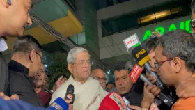 হাসান আরিফের মৃত্যুর খবরে হাসপাতালে ছুটে গেলেন মির্জা ফখরুল