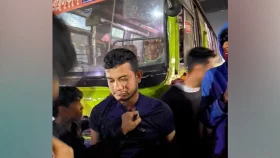 যাত্রীবেশে চলন্ত বাসে ডাকাতি, চালক-হেলপারকে পুলিশে সোপর্দ