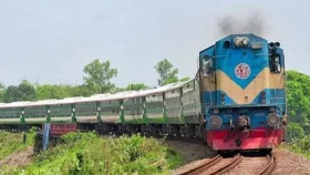মগবাজারে ট্রেনের ধাক্কায় প্রাণ গেল কিশোরের