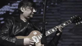 চির বিদায় নিলেন গিটারিস্ট পিকলু