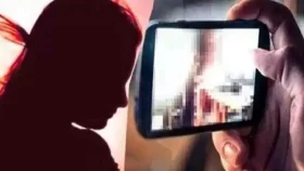 বাথরুমে নারী চিকিৎসকের অশ্লীল ভিডিও রেকর্ড, রিংটোন বাজতেই ...&nbsp;