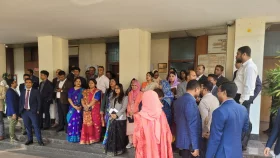 সচিবালয়ে প্রশাসন ক্যাডার কর্মকর্তাদের অবস্থান