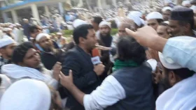 লাইভে &lsquo;জুবায়েরপন্থী&rsquo; বলায় অনুসারীদের হামলা, ৬ সাংবাদিক আহত