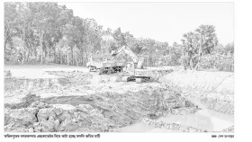 ফসলি জমির মাটি যাচ্ছে ইটভাটায়