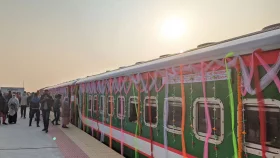 খুলনা-ঢাকা রুটে নতুন ট্রেনের যাত্রা শুরু, সময় লাগবে পৌনে ৪ ঘণ্টা