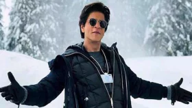 শুটিংয়ের মাঝপথে কেন পরিচালকে বাদ দিলেন শাহরুখ?