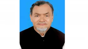 আওয়ামী লীগ নেতা শফিকে পুলিশে দিল বৈষম্যবিরোধী ছাত্র আন্দোলনের নেতাকর্মীরা