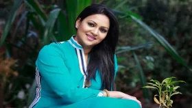 অভিনয় ছেড়ে বিউটি স্যালুন নিয়ে ব্যস্ত রিচি!
