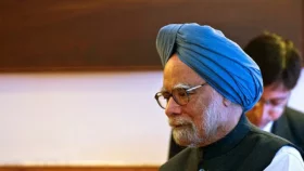 পাকিস্তানে জন্ম নেওয়া মনমোহন সিং বদলে দিয়েছিলেন ভারতের অর্থনীতি