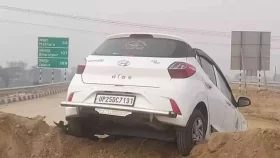 গুগল ম্যাপ দেখে গাড়ি চালাতে গিয়ে দুমড়ে-মুচড়ে গেল ২ গাড়ি!