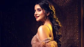 &lsquo;আমি প্লেন থেকে ঝাঁপ মারছি, সরি মা!&rsquo;