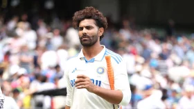 শেষ সেশনে আবার ধস , ৯ রানে নেই ভারতের আরও ৩ উইকেট