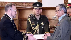 ভিসা সহজ করাসহ রাশিয়াকে আরও জনশক্তি নেয়ার আহ্বান রাষ্ট্রপতির