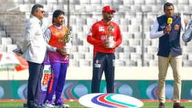 টসের আগে গাছ বদল, ব্যাটিংয়ে রাজশাহী