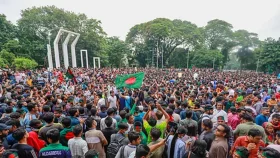 অভ্যুত্থানের ঘোষণাপত্র দেবে সরকার, বিকেলে শহীদ মিনারে ‘মার্চ ফর ইউনিটি’