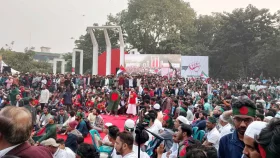 স্লোগানে মুখর শহীদ মিনার, শেখ হাসিনার ফাঁসির দাবি&nbsp;