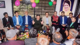 ব্যবসায়ী প্রতিষ্ঠানগুলো দলীয়করণের বিপক্ষে আমরা: আমির খসরু