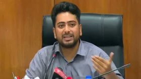 তদবির বন্ধে সচিবদের উদ্দেশে তথ্য উপদেষ্টার আধা-সরকারি পত্র