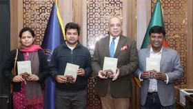 জুলাই গণঅভ্যুত্থান নিয়ে লেখা বইয়ের মোড়ক উন্মোচন করলেন প্রধান বিচারপতি
