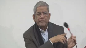 রাজনৈতিক বিতর্কে আ. লীগ সুবিধা পাচ্ছে: মির্জা ফখরুল