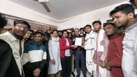 ডাকসু নির্বাচনের রোডম্যাপ ঘোষণার দাবিতে ৭২ ঘণ্টার আলটিমেটাম