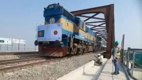 যমুনা রেলসেতুতে ৯০ কিলোমিটার গতিতে চলল ট্রেন