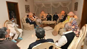 খালেদা জিয়ার বাসায় বিএনপির স্থায়ী কমিটির সদস্যরা