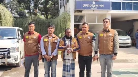 রিকশা চালকের ছদ্মবেশের পরও গ্রেপ্তার ৩০ মামলার আসামি