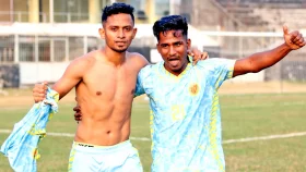 মোহামেডানের ওপর 'বদলা' নিয়ে ইব্রাহীমের জার্সি খোলা উদযাপন 
