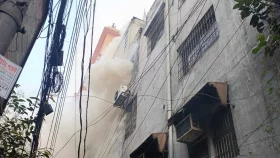 পুরানা পল্টনে বহুতল ভবনে আগুন