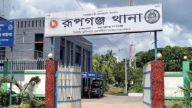 পুলিশ পরিচয়ে দুই প্রবাসীর স্বর্ণালংকারসহ অর্থ লুট