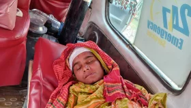 ধান কেটে নেওয়ার প্রতিবাদ করায় শিশুসহ ২ নারীকে জখম