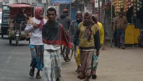 কুড়িগ্রামে হিমেল বাতাসের সঙ্গে গুঁড়ি গুঁড়ি বৃষ্টি 