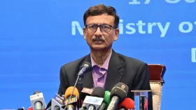 শেখ হাসিনাকে ফেরাতে ভারতকে দেওয়া চিঠির জবাব এখনও পাইনি