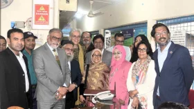 কড়াইলের আলো ক্লিনিক পরিদর্শন করলেন স্বাস্থ্য উপদেষ্টা